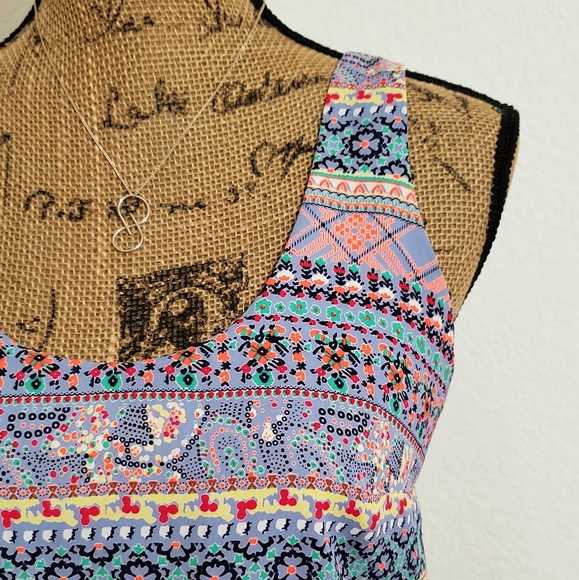 LUSH Floral abstract sundress multicolored Small criss-cross back - Picture 3 of 8